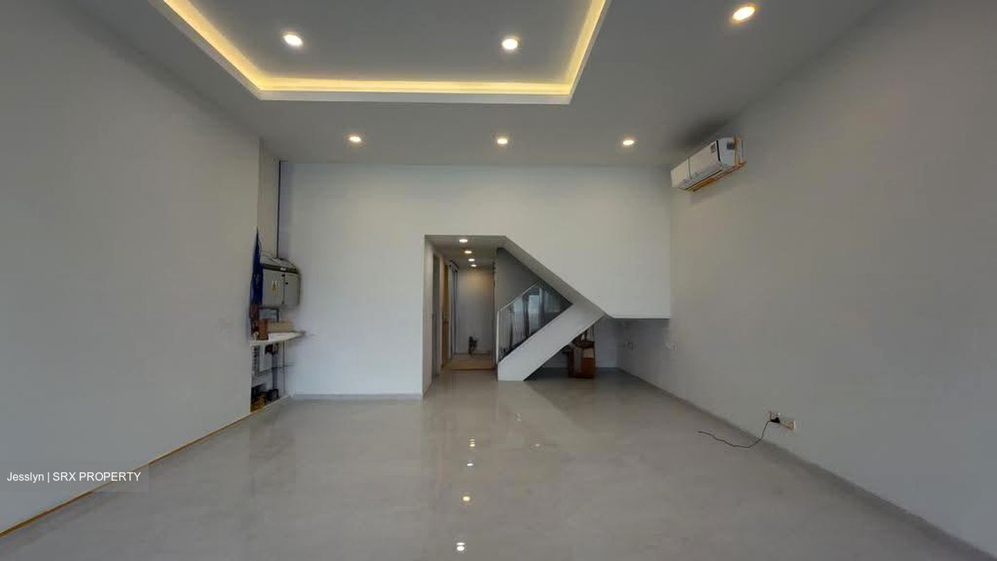 Sembawang Hills Estate (D20), Terrace #638889281